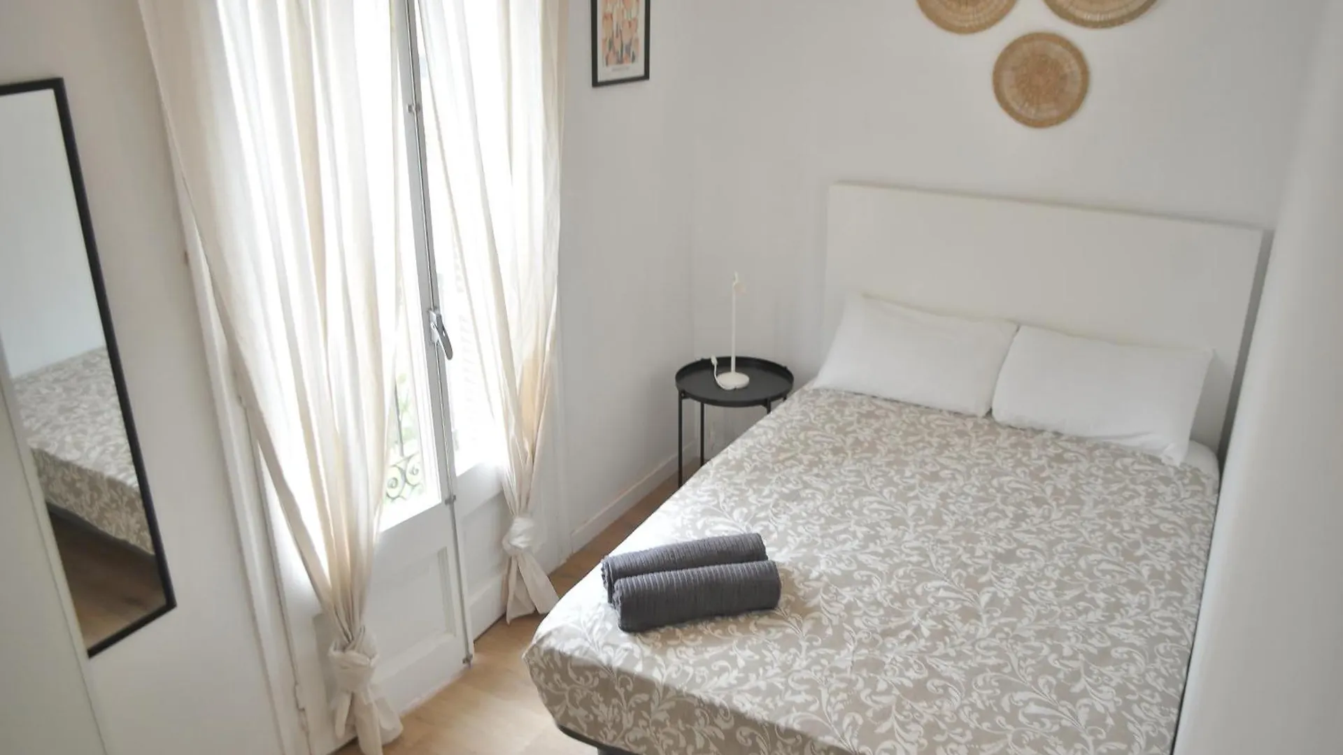 Hostel Gotic Heart Private Rooms Cathedral Barcelona