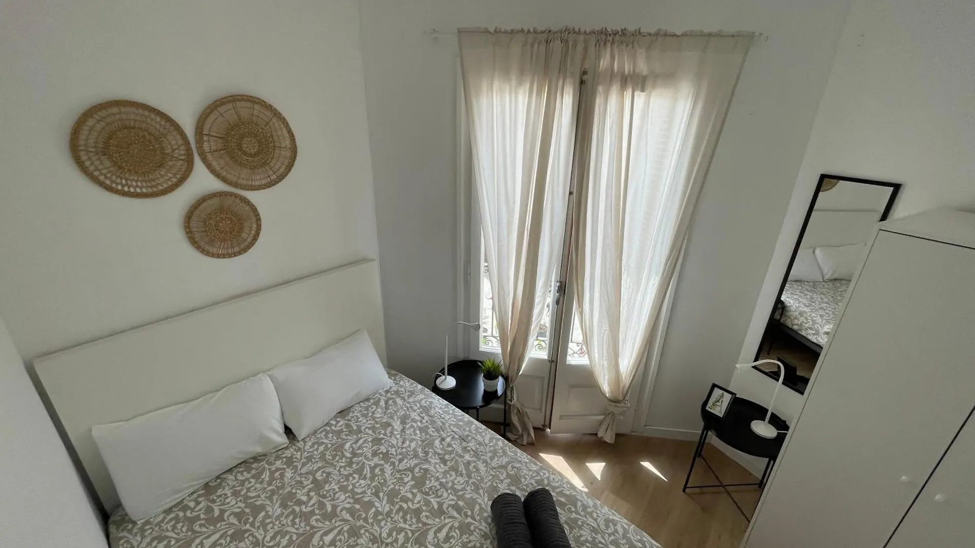 Gotic Heart Private Rooms Cathedral Barcelona Hostel