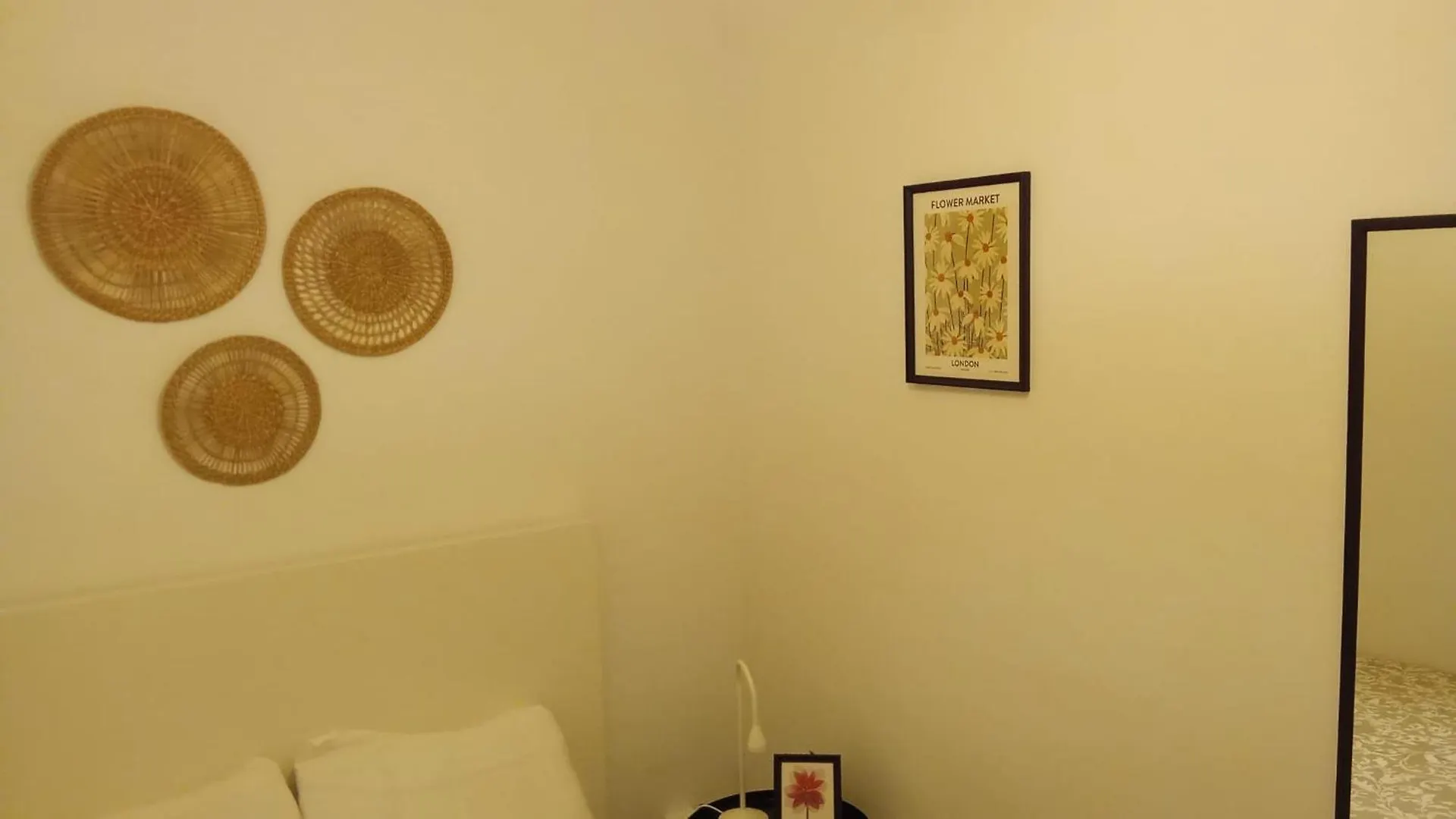 Hostel Gotic Heart Private Rooms Cathedral Barcelona
