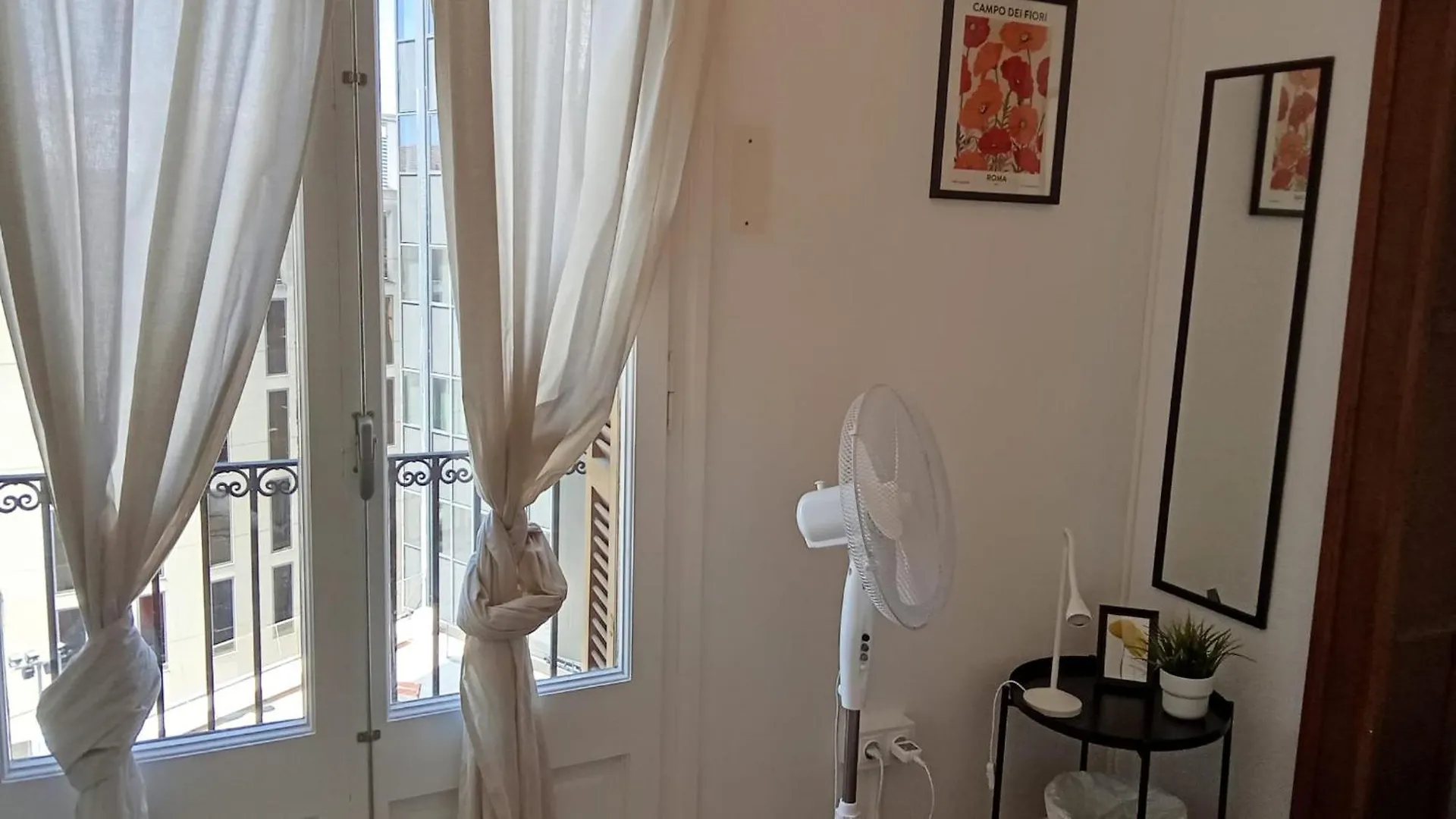 Gotic Heart Private Rooms Cathedral Barcelona Hostel
