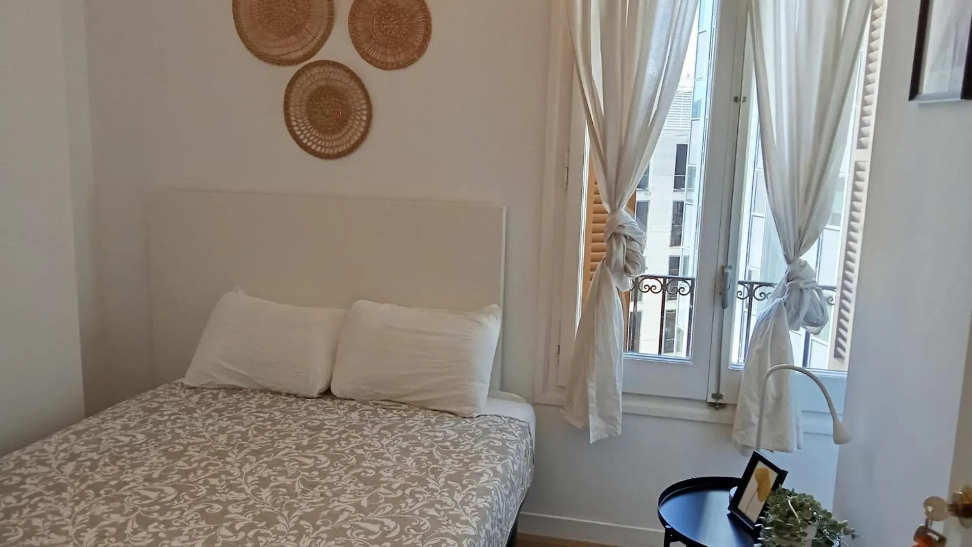 Gotic Heart Private Rooms Cathedral Barcelona Hostel